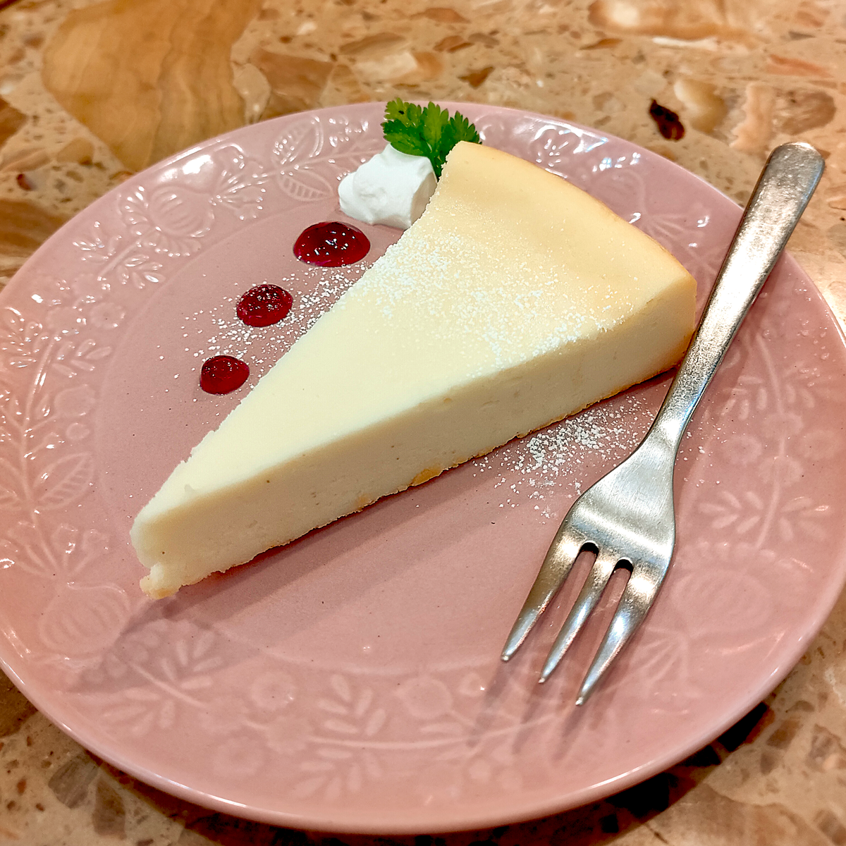しっとり滑らからなチーズケーキの画像